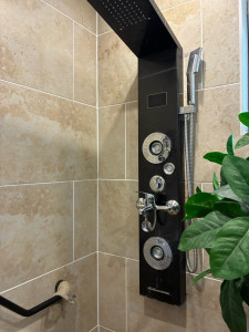 Photo de galerie - Remplacement mitigeur, conservation colonne de douche et de ses fonctionnalités APRÈS