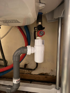 Photo de galerie - Remplacement de groupe de sécurité et système de vidange évacuation