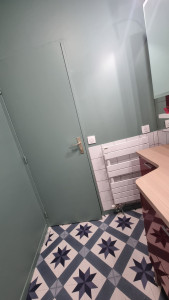 Photo de galerie - Toilet inside paint work 