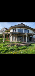 Photo de galerie - Terrasse sur poteaux à 2,50m de haut sur 3 côtés de la maison de plus de 50m2