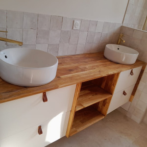 Photo de galerie - Lavabo presque sur mesures (sauf tiroirs) 