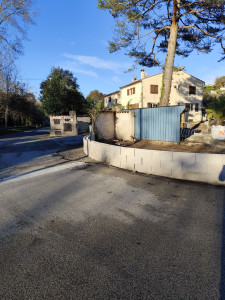 Photo de galerie - Création d'un muret, démolition de l'ancienne fondation a Saint Paul de Vence