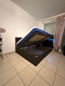 Photo de galerie - Montage d’un lit coffre en kit 