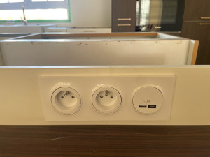 Photo de galerie - Pose pc+ usb a+c