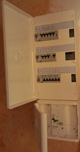 Photo de galerie - Tableau électrique de 3 rangée 