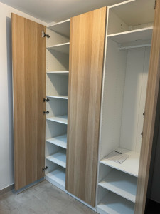 Photo de galerie - Montage de penderie PAX IKEA