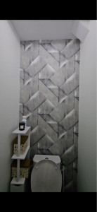 Photo de galerie - Mur de wc tapisser 