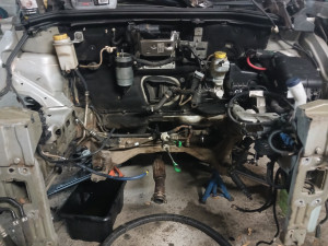 Photo de galerie - Remplacement d'un moteur sur un peugeot bipper tepee 1.3 