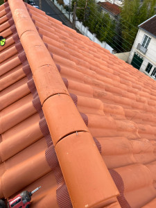 Photo de galerie - Remplacement de couverture complète avec faîtage à sec 