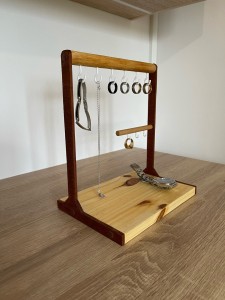 Photo de galerie - Fabrication d’un porte bijoux 