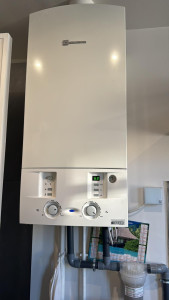 Photo de galerie - Mise en place de nouvelles installations et installation de tous les modèles de chaudières.