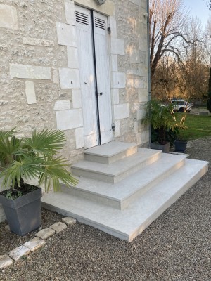 Photo de galerie - Taille de pierre - Marbrerie