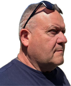 Photo de galerie - Multi bricolages montage meubles,rideaux,liminaire.jardinage,taillage de haies ,arbres,pelouses,avec mon matériel 