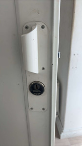 Photo de galerie - Installation serrure