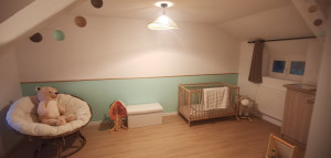 Photo de galerie - Chambre enfant sol, plafond, murs, électricité. 