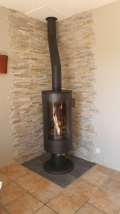 Photo de galerie - Installation poêle à bois effectué par nos soins 