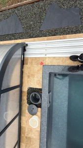 Photo de galerie - Localisation d’une fuite skimmer sous carrelage au centimètre près. 