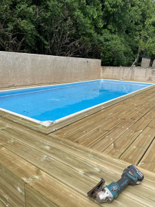 Photo de galerie - Entourage piscine et barrière de sécurité 