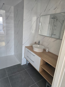 Photo de galerie - Professionnelle de l'entretien et du nettoyage, je propose mes services pour vous simplifier le quotidien et vous offrir un intérieur propre, sain et accueillant.

