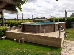 Photo de galerie - Fabrication de terrasse autour de piscine