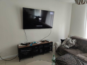 Photo de galerie - Pose de télé 65 pouces 