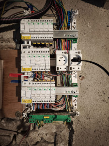 Photo de galerie - Repose d'un tableau électrique 