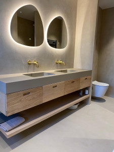 Photo de galerie - Pose double vasques + robinetterie encastrées 