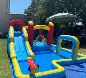 Photo de galerie - Toboggan et piscine 