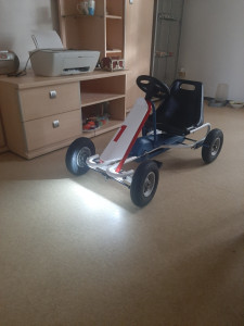 Photo de galerie - J'aime les gens. Et je suis disponible.