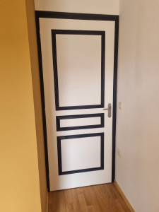 Photo de galerie - Chambre de mon fils, 
peinture de la porte et des murs.
