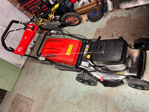 Photo de galerie - Tonte de pelouse - Débroussaillage