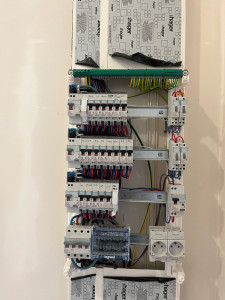 Photo de galerie - Réalisation de tableau électrique 
