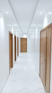 Photo de galerie - Couloir, peinture