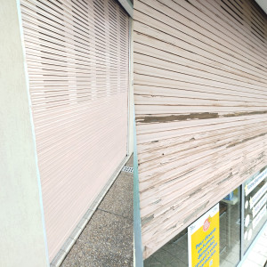 Photo de galerie - Rénovation store bois à lames 