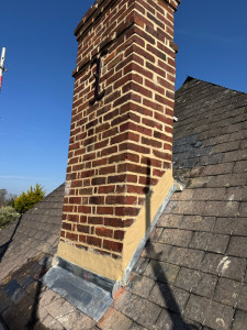 Photo de galerie - Réfection d’une cheminée en brique