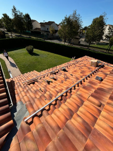 Photo de galerie - Pose de panneaux solaire sur toiture à  fronton 