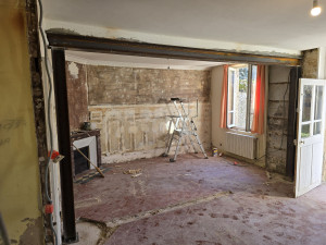 Photo de galerie - Création d'une ouverture pose un IPN et souder.