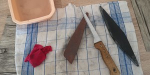 Photo de galerie - Aiguisage de couteaux à l'ancienne 