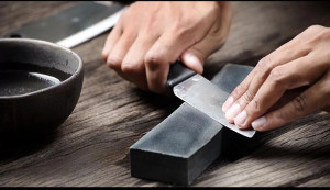 Photo de galerie - Restauration et Affûtage des couteaux 