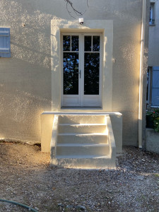 Photo de galerie - Création d’une ouverture avec escalier + pose porte fenêtre 