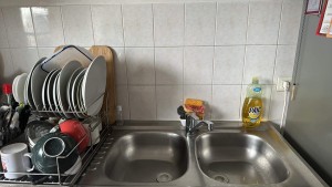 Photo de galerie - La vaisselle nettoyage de frigo mur 