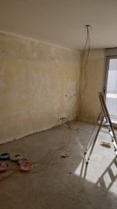 Photo de galerie - Bonjour ,
Je suis un électricien multiservice,  méticuleux et 18 ans d'expérience Électricité Générale Courant FORT/FAIBLE Bâtiment, Tertiaire et Industriel : Remise en conformité électriques + Rénovation et Neuf + Dépannage 24h/24  7j/7 .
Une personne fi