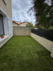 Photo de galerie - Pose de gazon sur une surface de 25m2. 