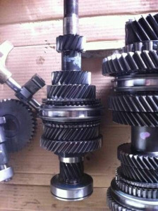 Photo de galerie - Reconditionnement d'une boîte manuelle de Clio 2.