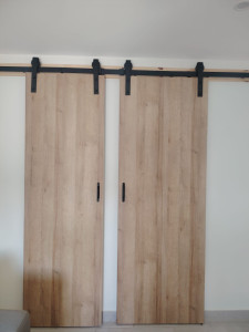 Photo de galerie - Porte sdb et cuisine posé en applique 