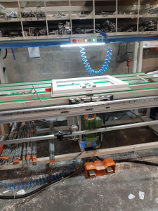 Photo de galerie -  Zone de Quincaillerie pour fenêtre 