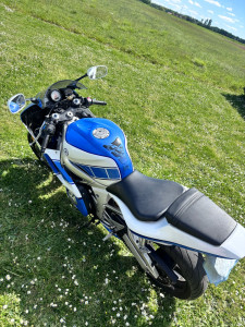 Photo de galerie - Bonjour ,   Je suis mécanicien moto , je suis à la recherche constante de travail .  Si je peut vous renseigner, n’hésitez pas.   Cordialement   RMB.
