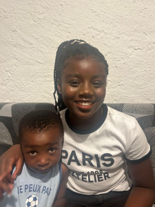 Photo de galerie - Suis à l'écoute des enfants 
faire des jeux avec eux 
prends soin des enfants 