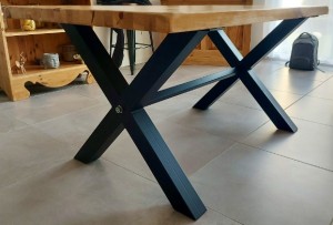 Photo de galerie - Pied de table en X noire 