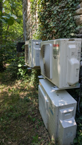 Photo de galerie - Groupes de climatisation extérieur chez un professionnel